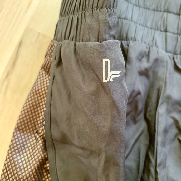 FABLETICS Demi Lavato Lita high waisted shorts - Picture 9 of 9